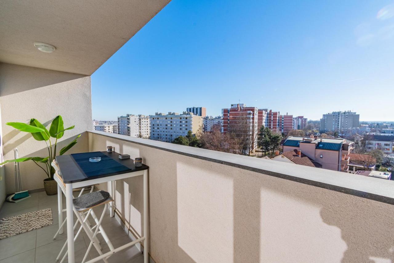 Flexible Selfcheckins 30 - Zagreb - Garage - Electric Vehicle Ccharger - Big Loggia - New - Apartments Repinc 30 Экстерьер фото